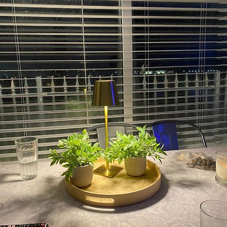 Lake View Galway City Екстер'єр фото