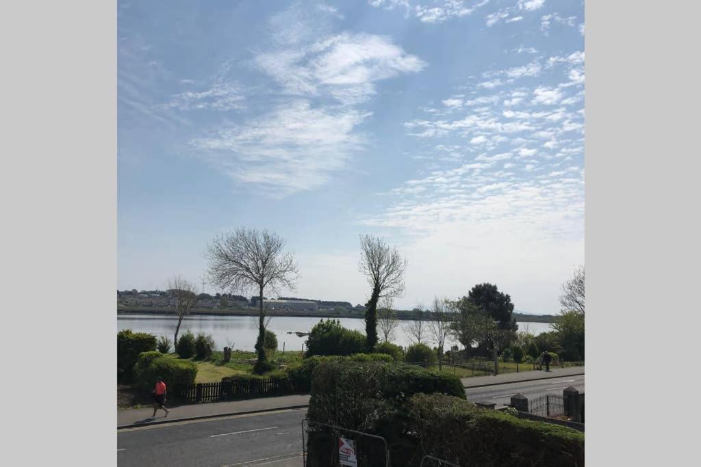 Lake View Galway City Екстер'єр фото
