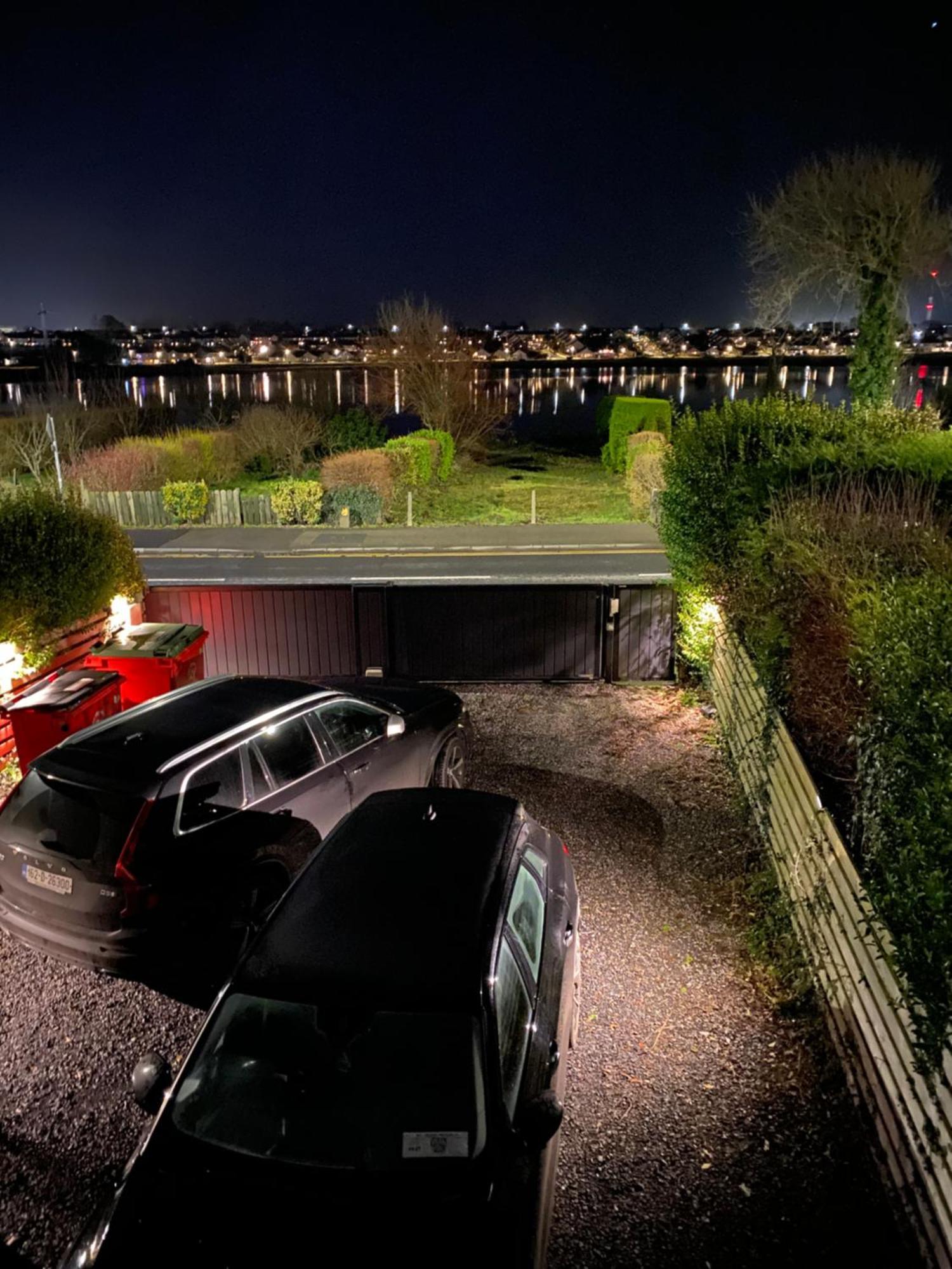 Lake View Galway City Екстер'єр фото